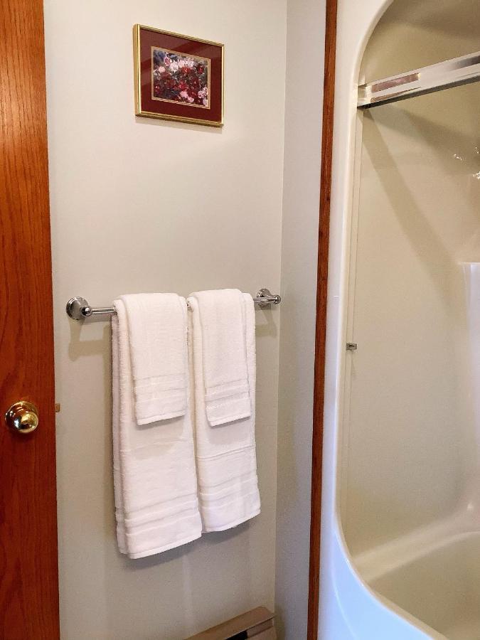 Ocean'S Edge Suite Campbell River Bagian luar foto